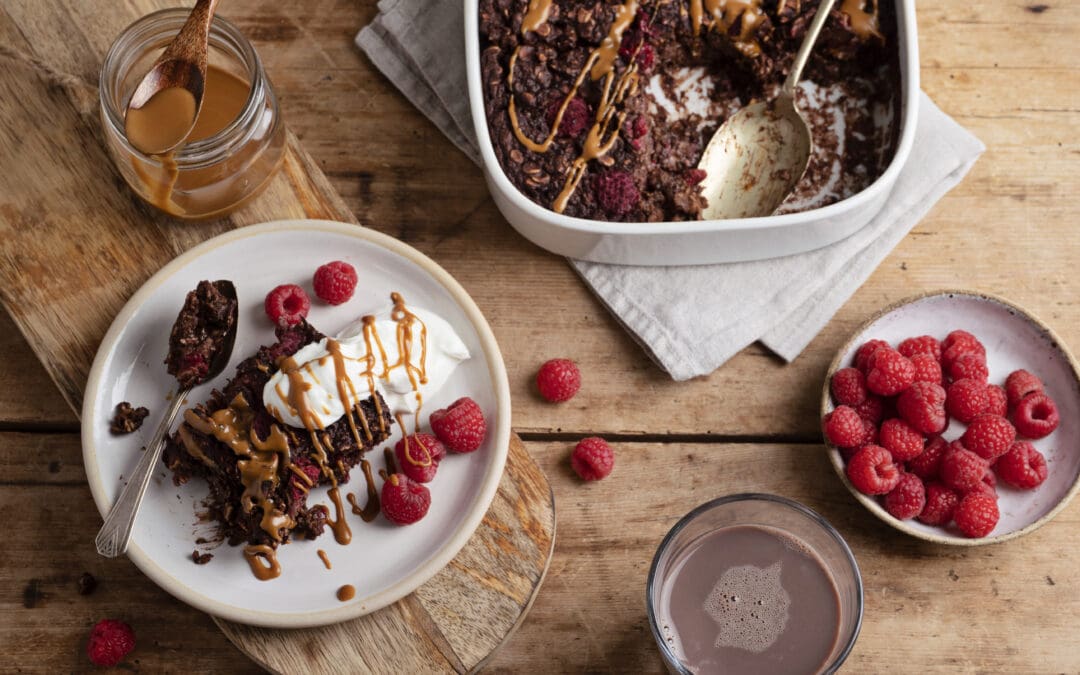 CHOCOLATE & RASPBERRY BAKED OATS